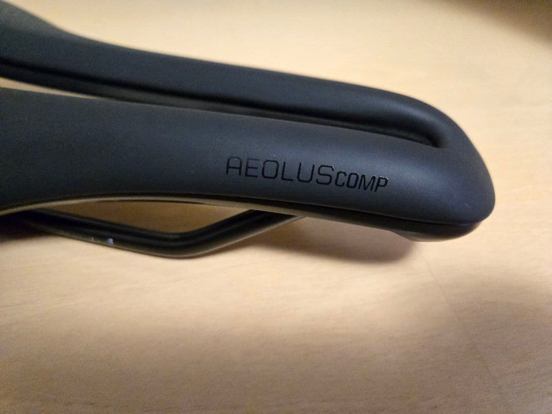 ボントレガー アイオロス COMP サドル 145mm　レックマウント付き