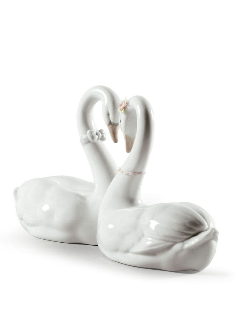 大人気リアドロ新品♡選んだ相手に生涯の愛をささげる白鳥の置物♡エンドレスラブ