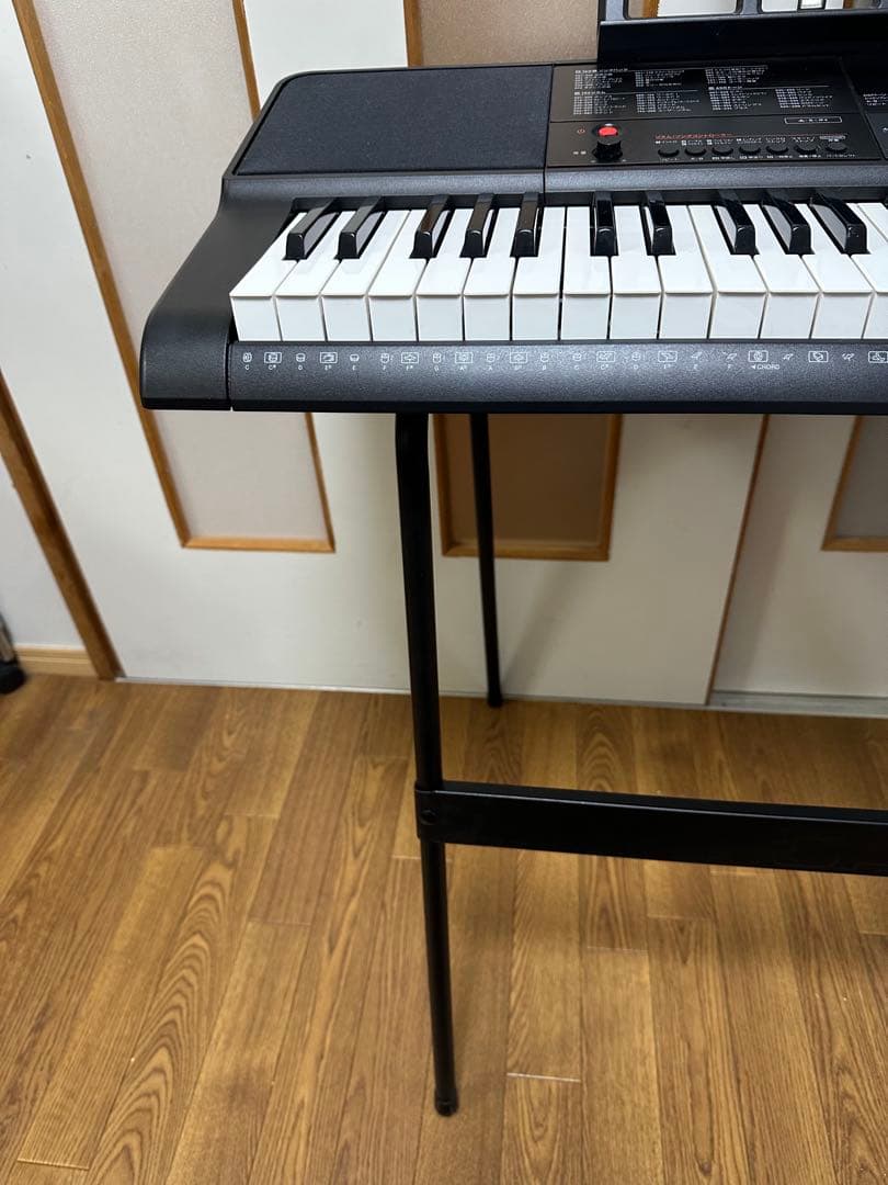 美品CASIO デジタル 電子キーボード CТ-X700 スタンド付き99%