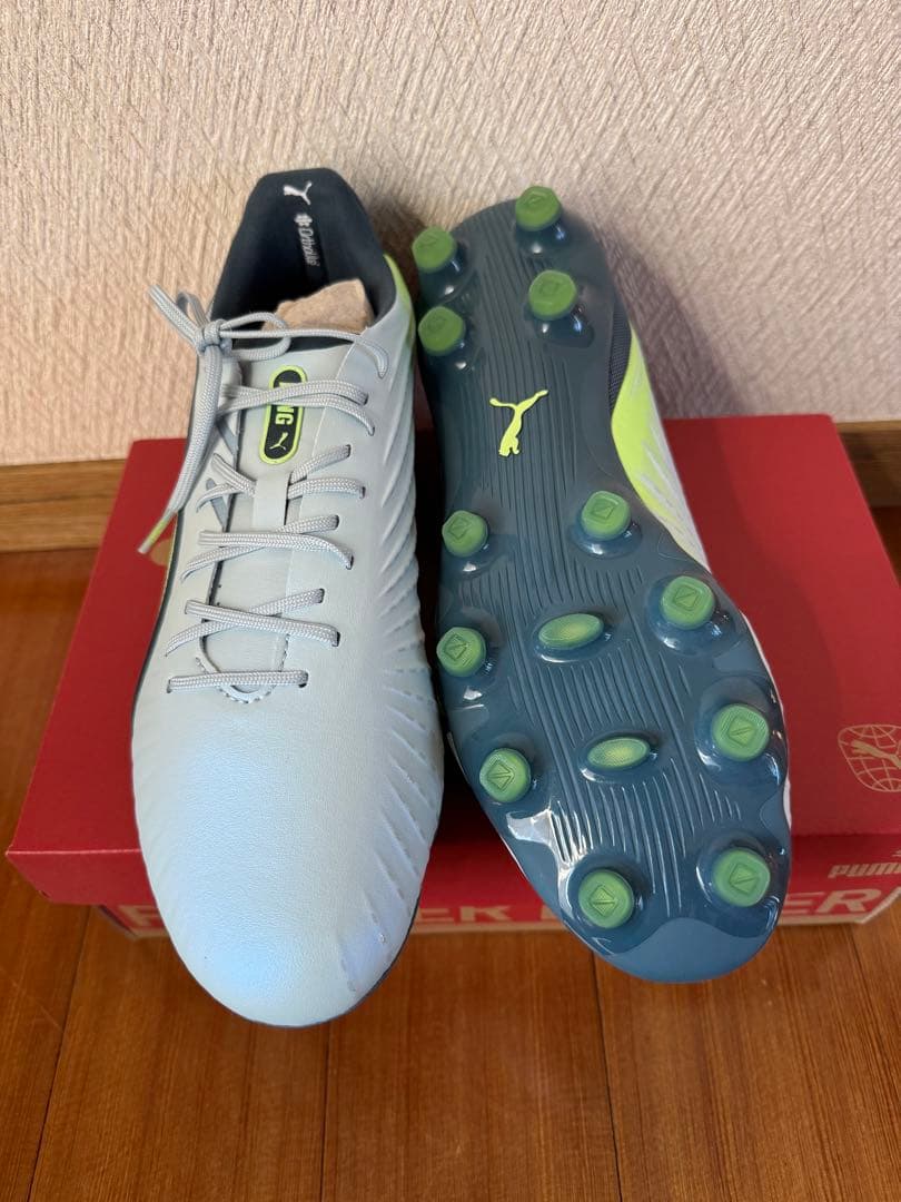 サッカースパイク プーマ　キング　アルティメット　27cm