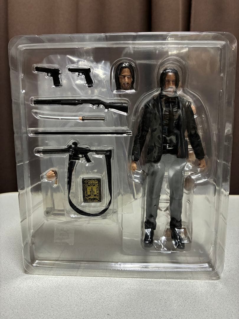 MAFEX JOHN WICK(CHAPTER 3) 開封未使用品　オマケ付き