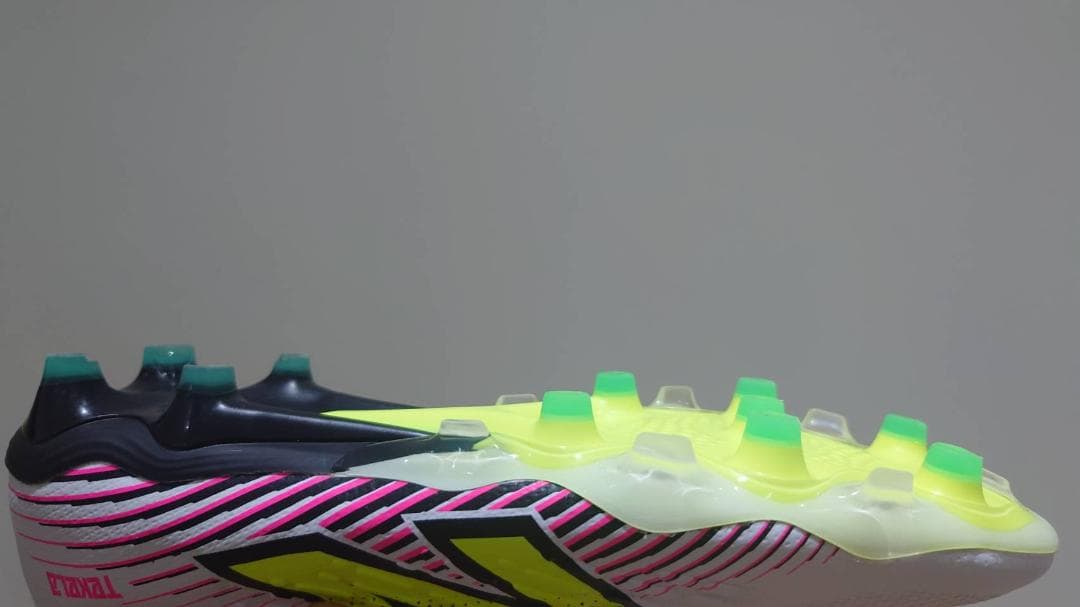 シューズ New Balance TEKELA 27.5