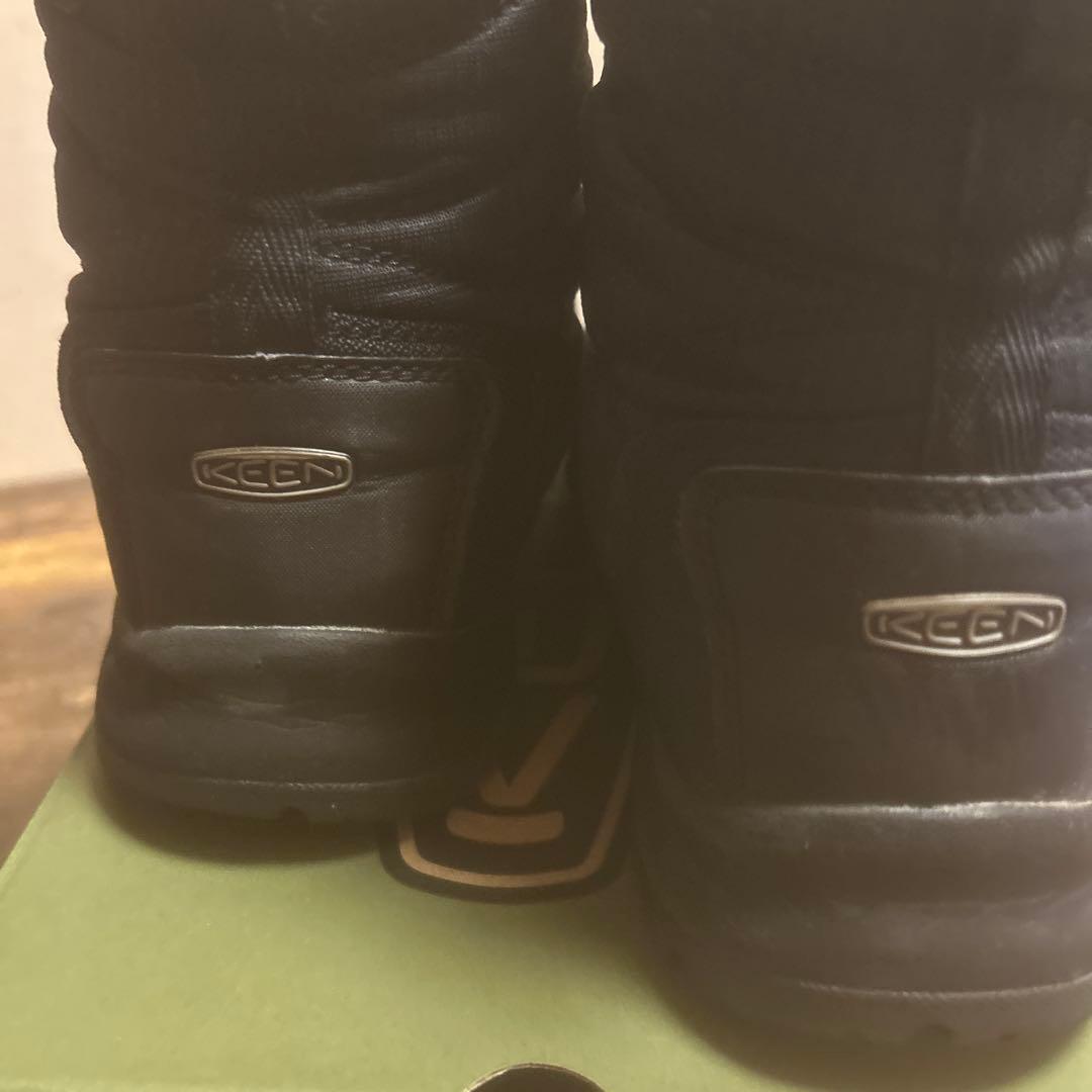 keenブーツ　防寒靴　24.5センチ