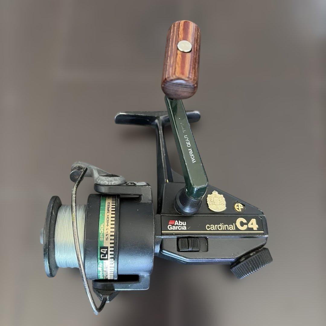 Abu Garcia Cardinal C4 スペアスプール付　※キャップ欠品