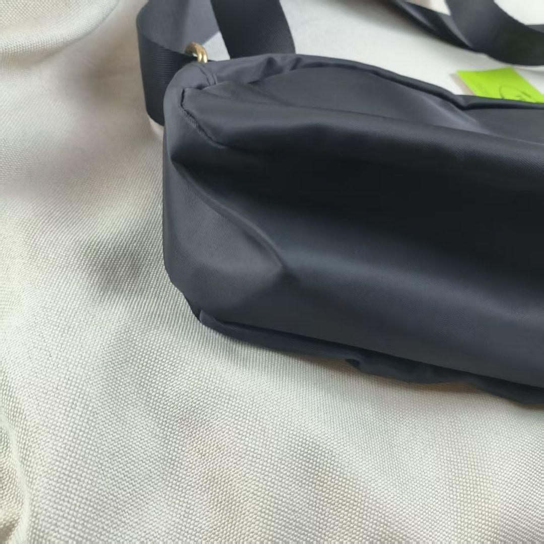 PRADA ノベルティ ブラック ショルダーバック ナイロン p1d