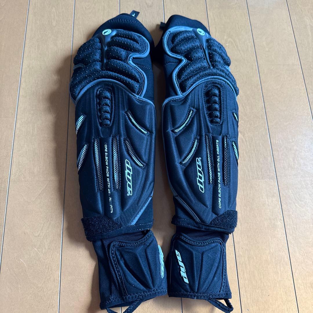 Dye プレシジョン パフォーマンス エルボーパッド S size