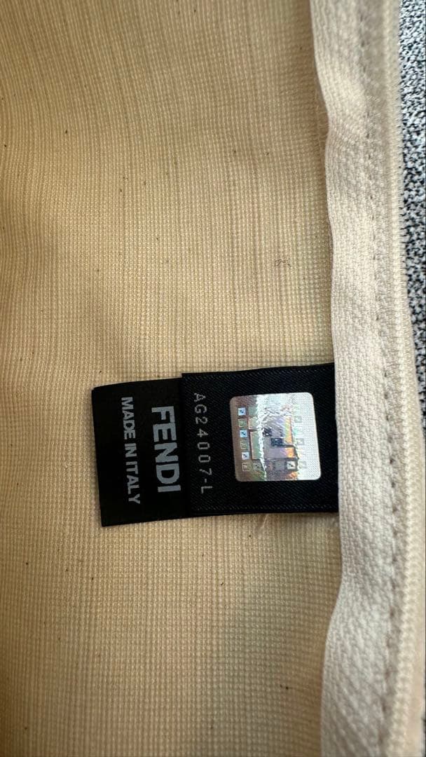 FENDI CASA フェンディカーサ　ベージュクッション　ラインストーン装飾