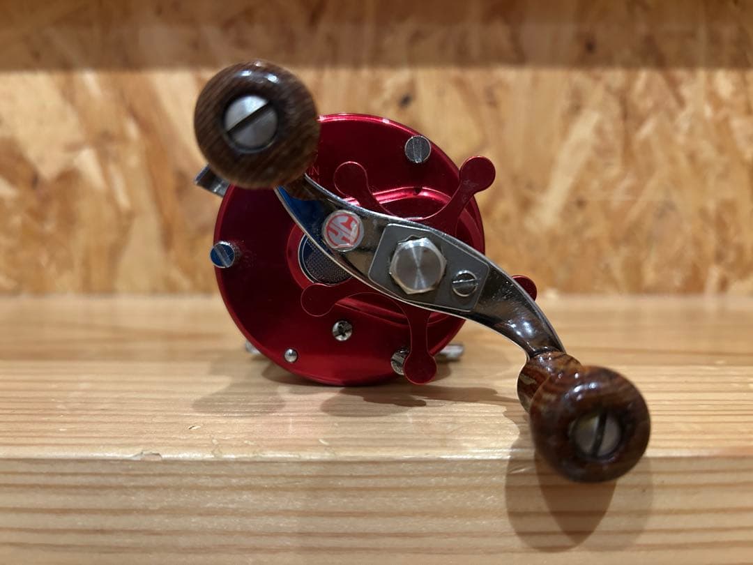 ABU Ambassadeur 5500C ベイトリール　ハネダクラフト