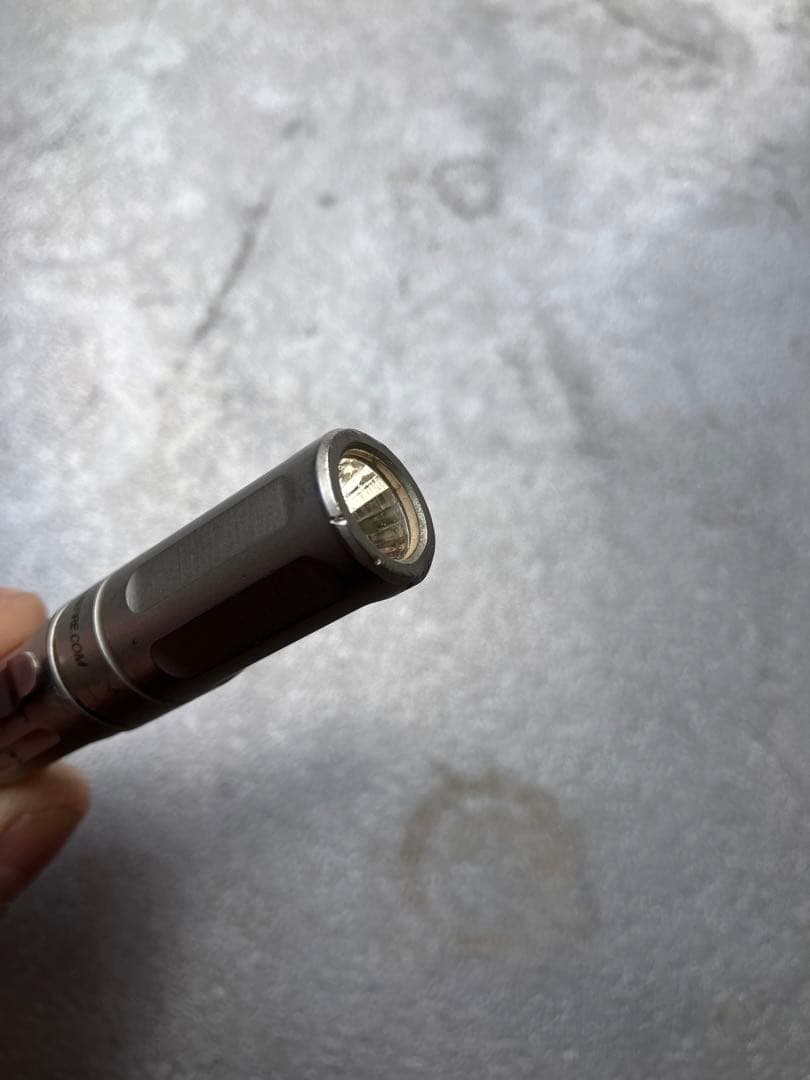 Surefire シュアファイア　titan pulus 中古