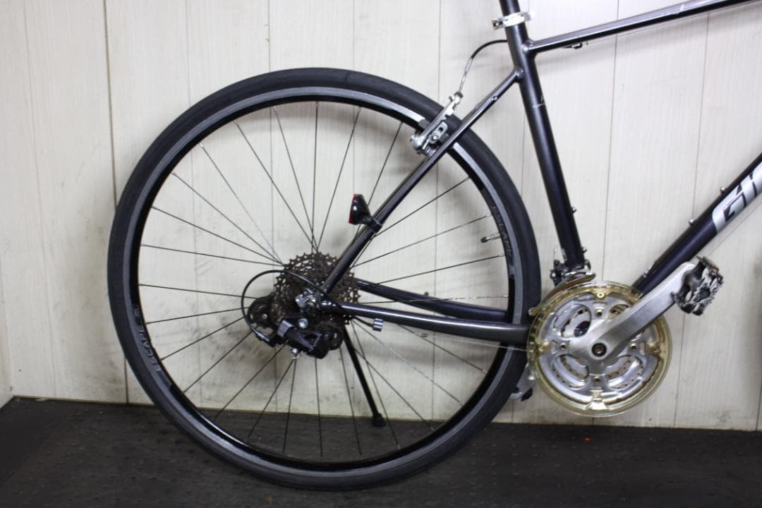 GIANT ESCAPE R3 700C 24速 500mm GREY クロス