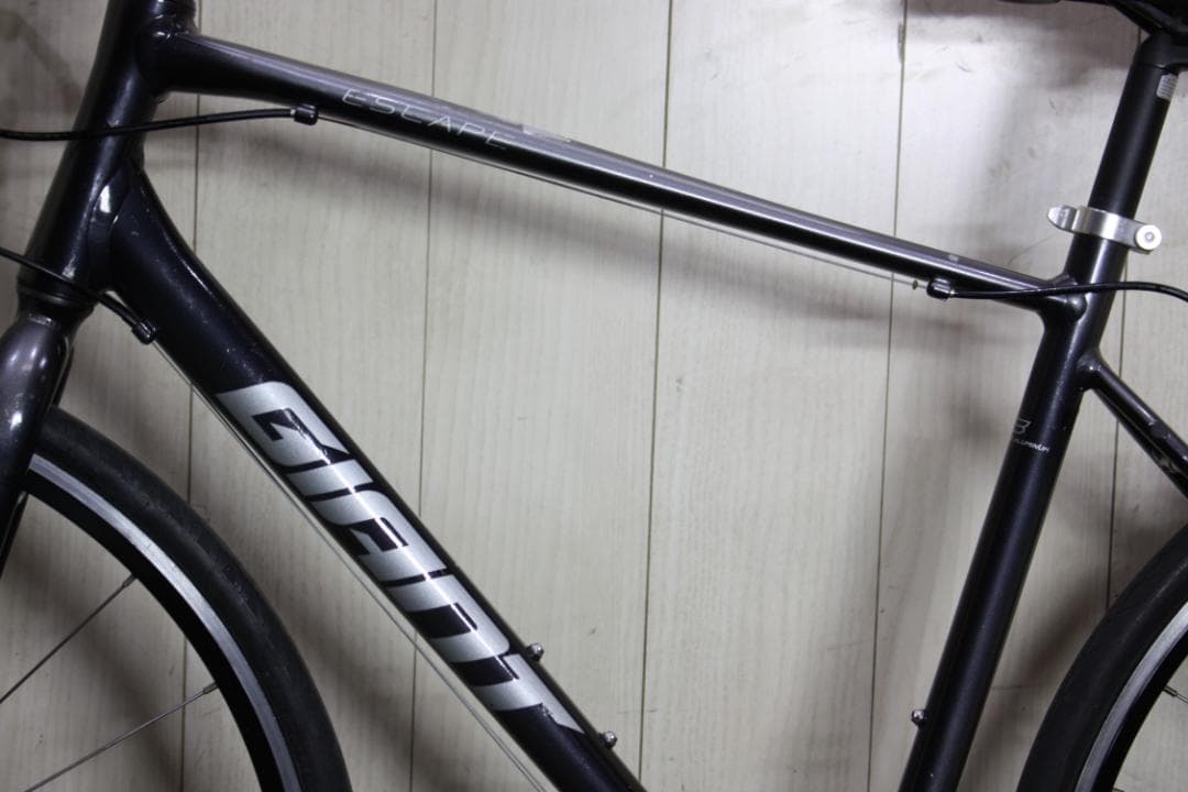 GIANT ESCAPE R3 700C 24速 500mm GREY クロス