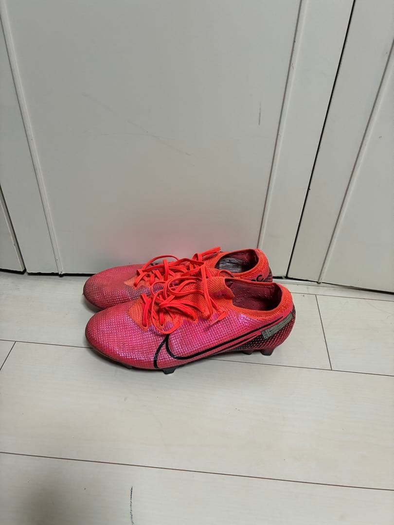 Nike マーキュリアルヴェイパー13FG