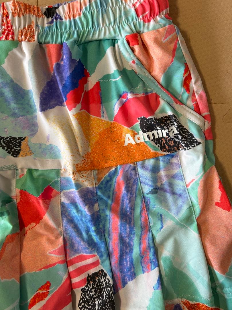 アドミラル　コラージュグラフィック　プリーツスカート&Ｔシャツ　セットアップ