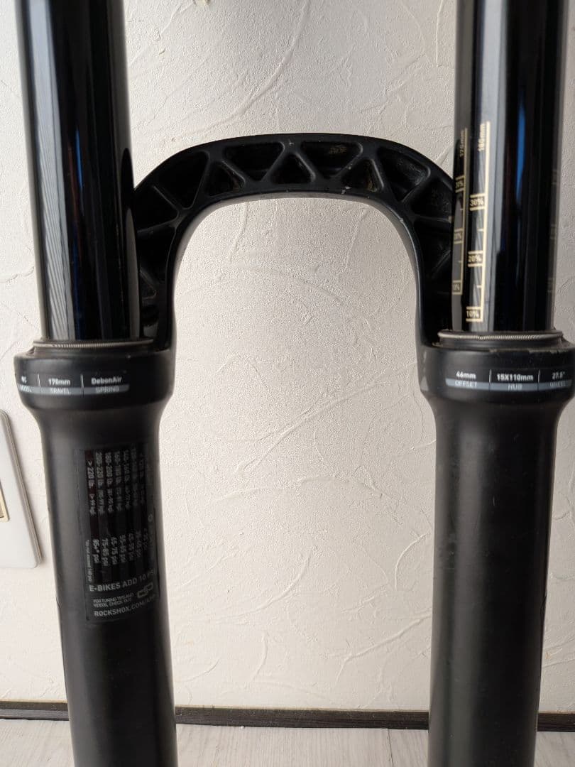 ADDICT R2　ROCKSHOX Lyrik RC 275