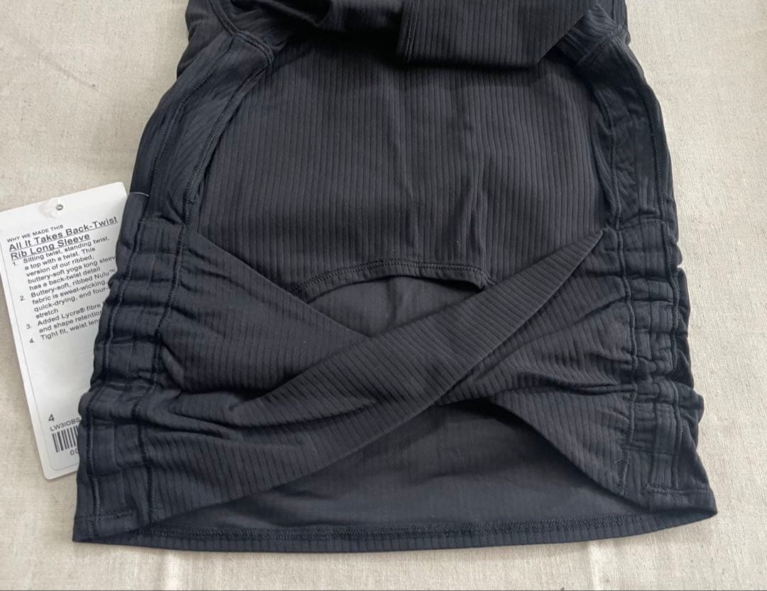 新品 ルルレモンAll It Takes Back-Twist Rib L.S.