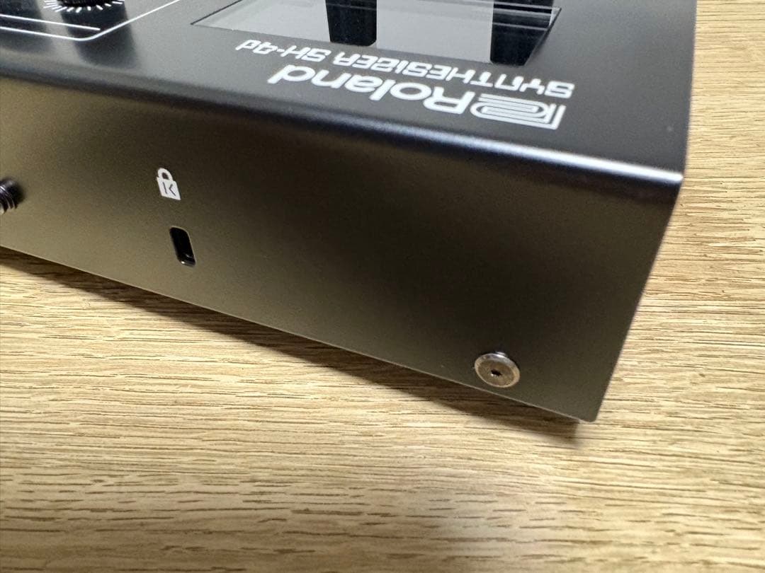 Roland SH-4d シンセサイザー
