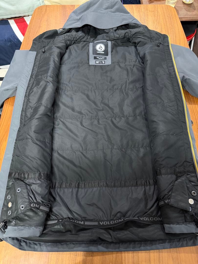 VOLCOM スノボー　ウェア