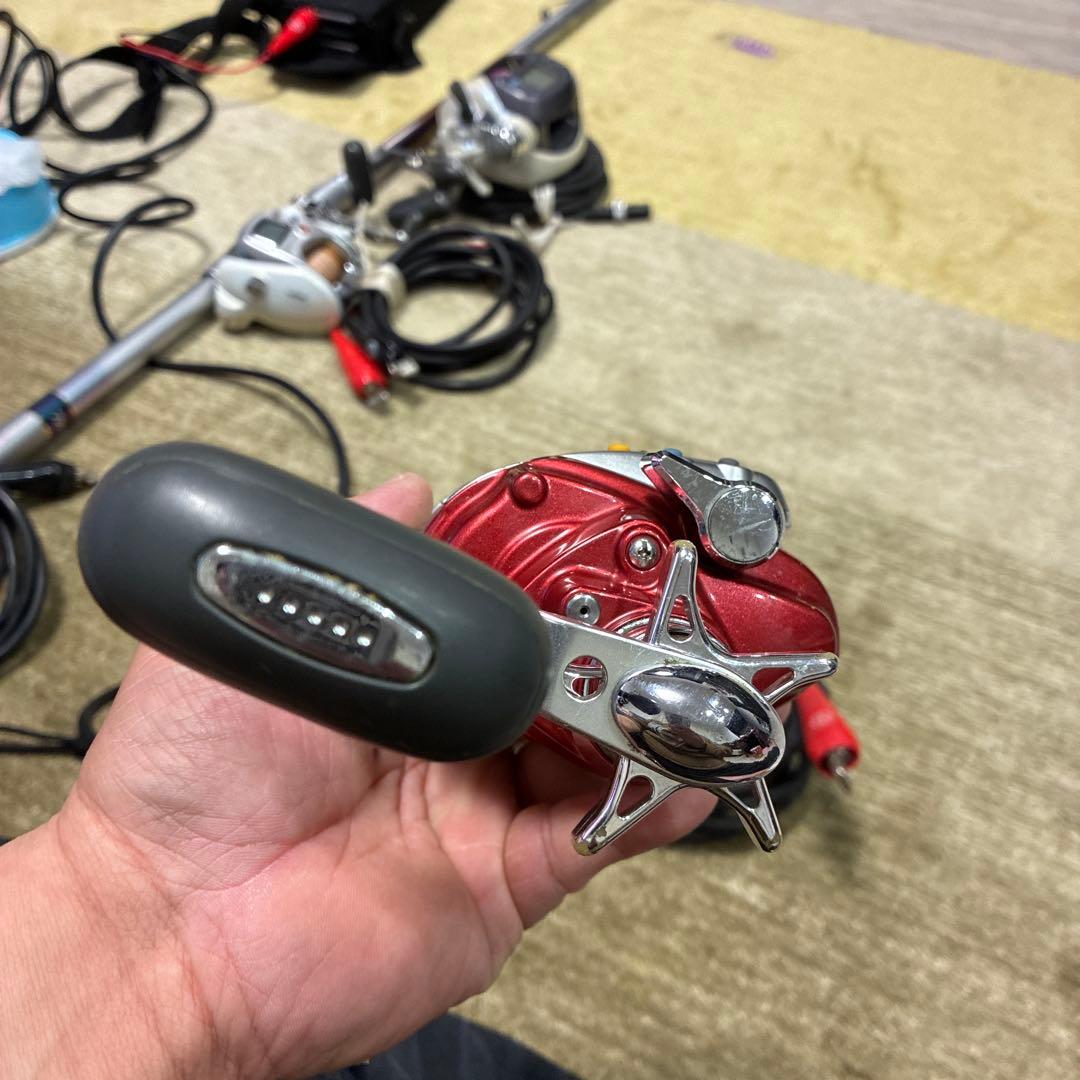 デジタル表示 電動リール レッド
