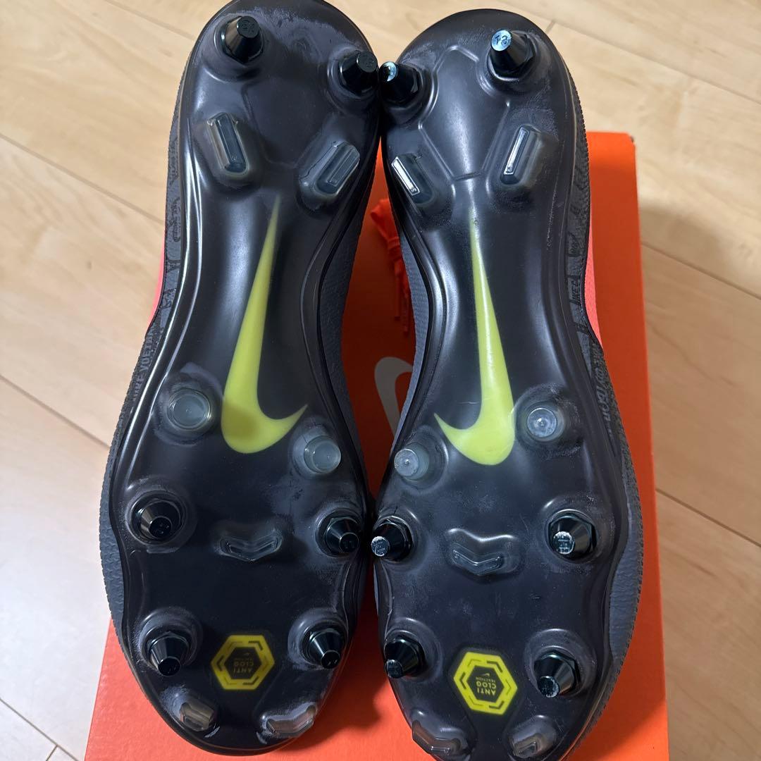 新品　サッカースパイク　ファントムビジョン　28 SG トップモデル　NIKE