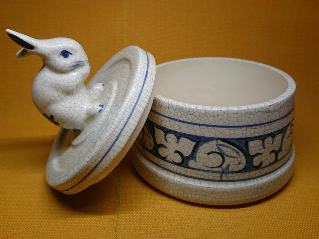 【美品】兎　うさぎ　小物入れ　陶器　置物　インテリア　工芸品　美術品　A2760