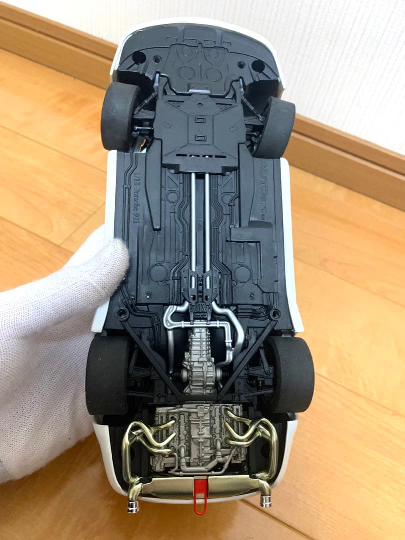 AUTOart ポルシェGT3R 1:18 ホワイトミニカー
