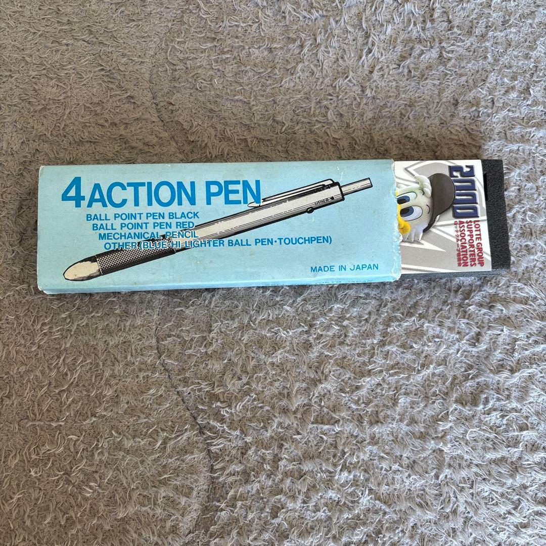 4 ACTION PEN ボールペン　千葉ロッテマリーンズ