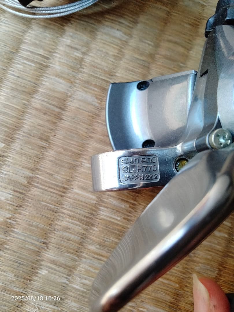 Shimano SL-R770 シマノのフラットバーロード用ブシフターのセット