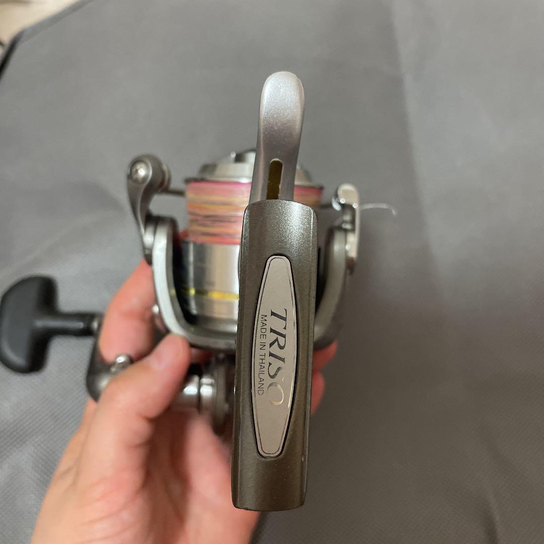 ダイワ　daiwa TRISO SHOX リール　2500LBD