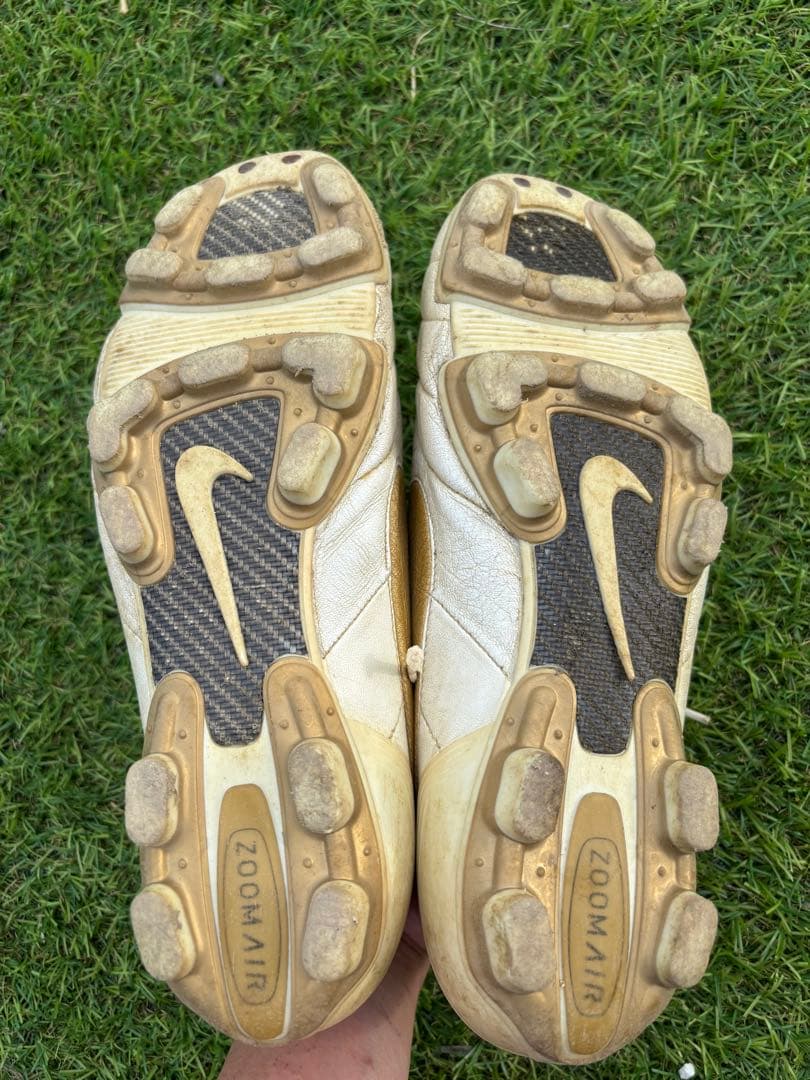 ふ*ぇ様 NIKE エアレジェンド ロナウジーニョモデル HG ティエンポ