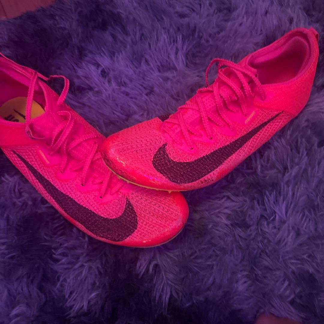 Nike ピンク スパイクシューズ