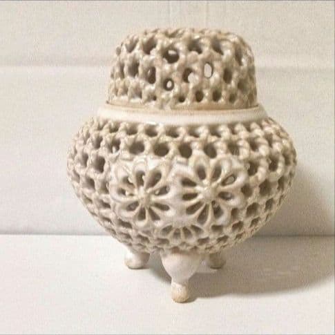 未使用美品 萩焼 誠心窯 石川誠心 香炉 共箱 栞 透かし彫り 香炉 三足