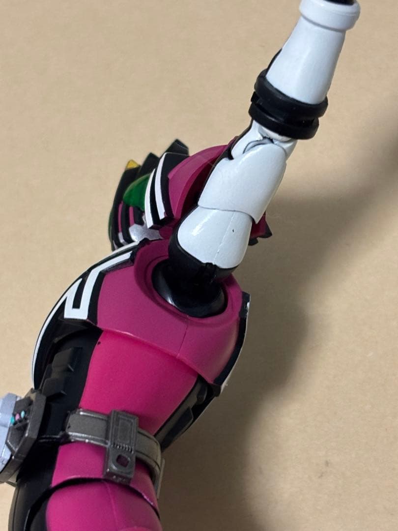 現状品 S.H.Figuarts 真骨彫製法　仮面ライダーディケイド