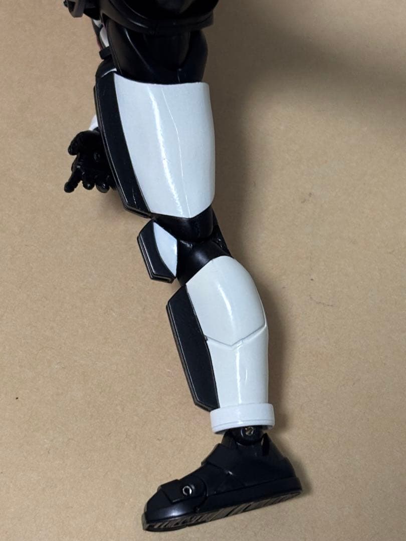 現状品 S.H.Figuarts 真骨彫製法　仮面ライダーディケイド