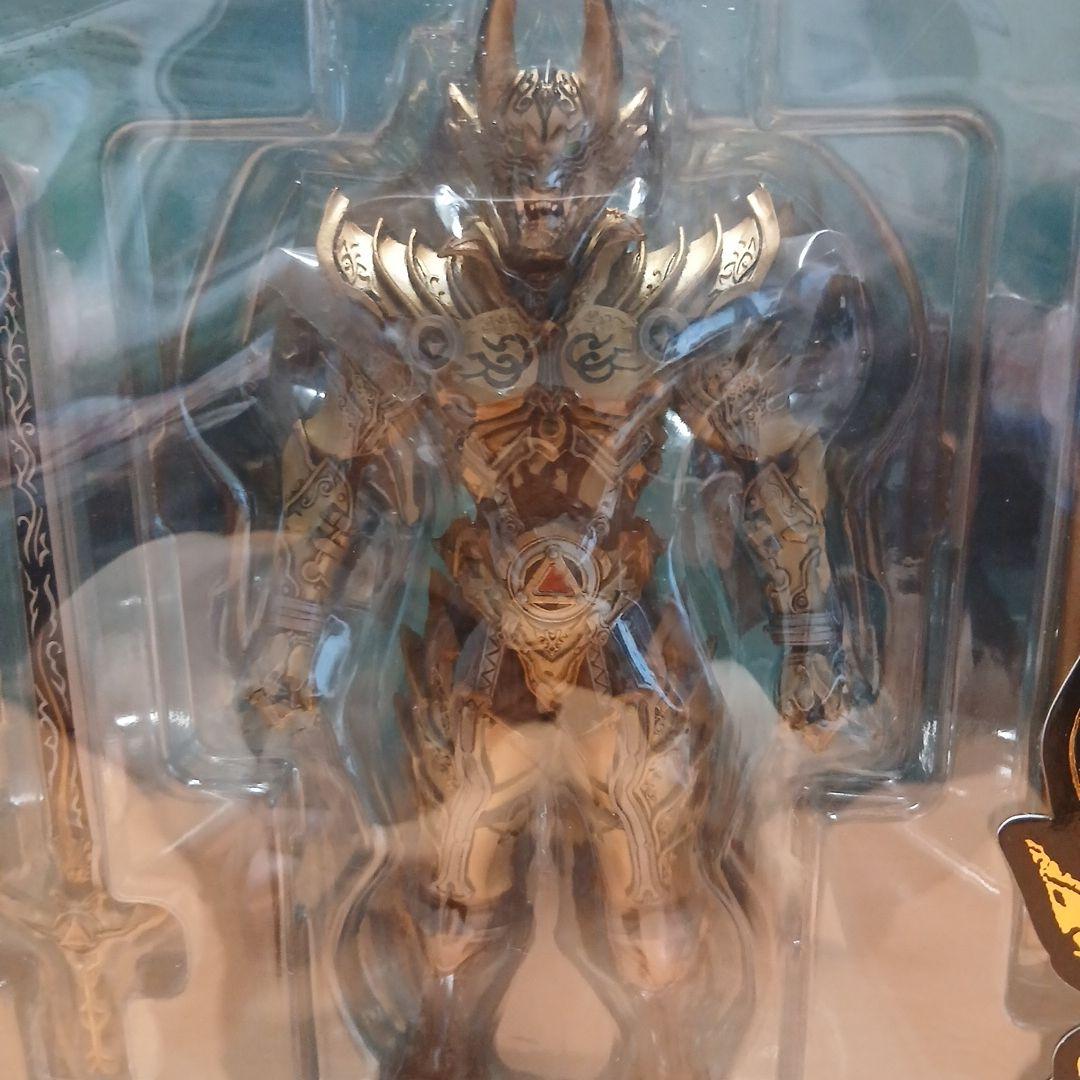 バンダイ 魔戒可動　黄金騎士牙狼(冴島銅牙)フィギア