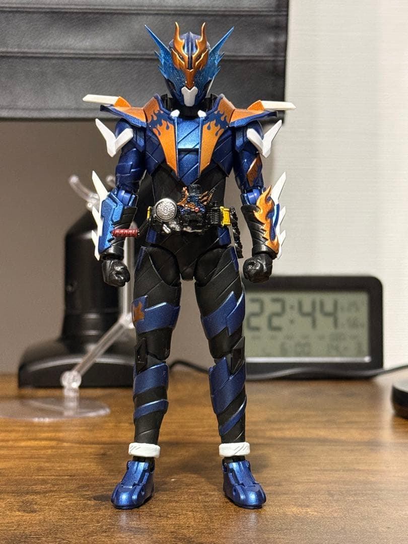 S.H.Figuarts 仮面ライダービルド 仮面ライダークローズ