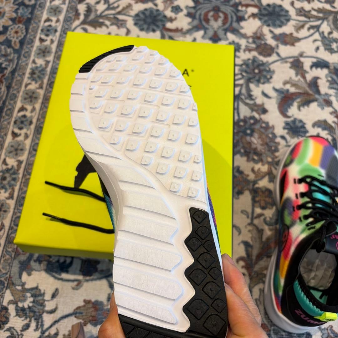 新品！ズンバシューズ7(24センチ)ZUMBA