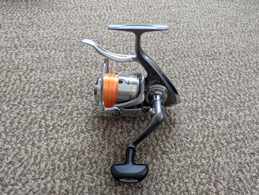 リール DAIWA TRISO2500LBD