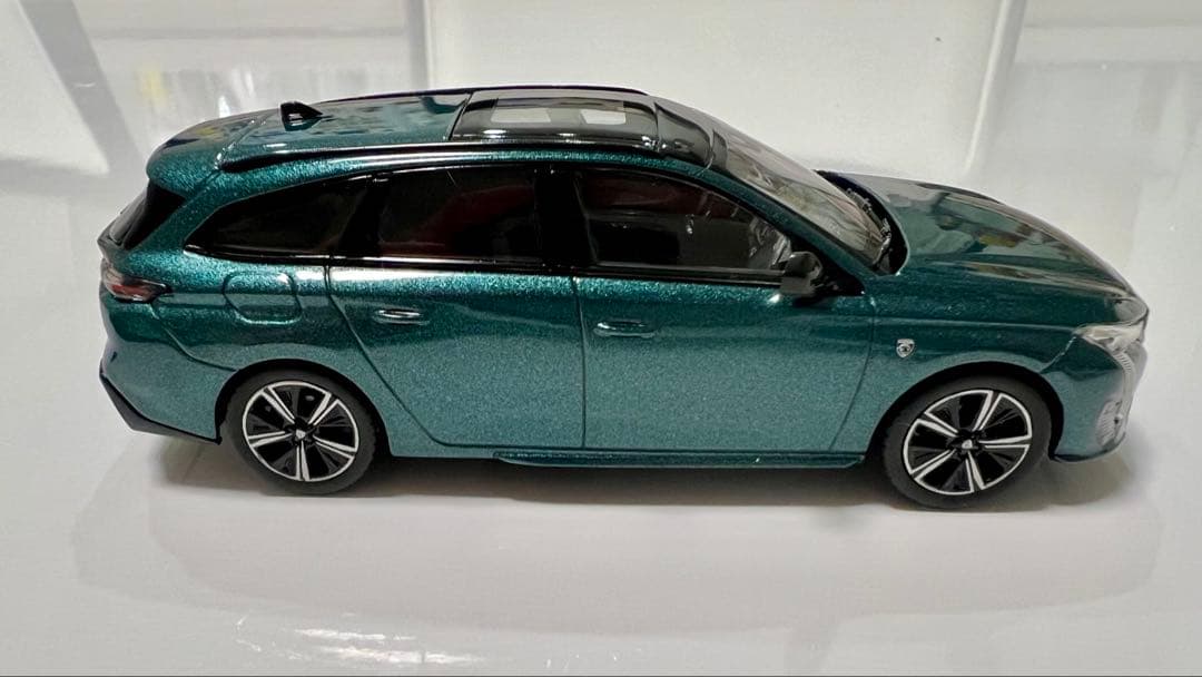 ノレブ　1/43 ミニカー　プジョー　308 SW アバターブルー