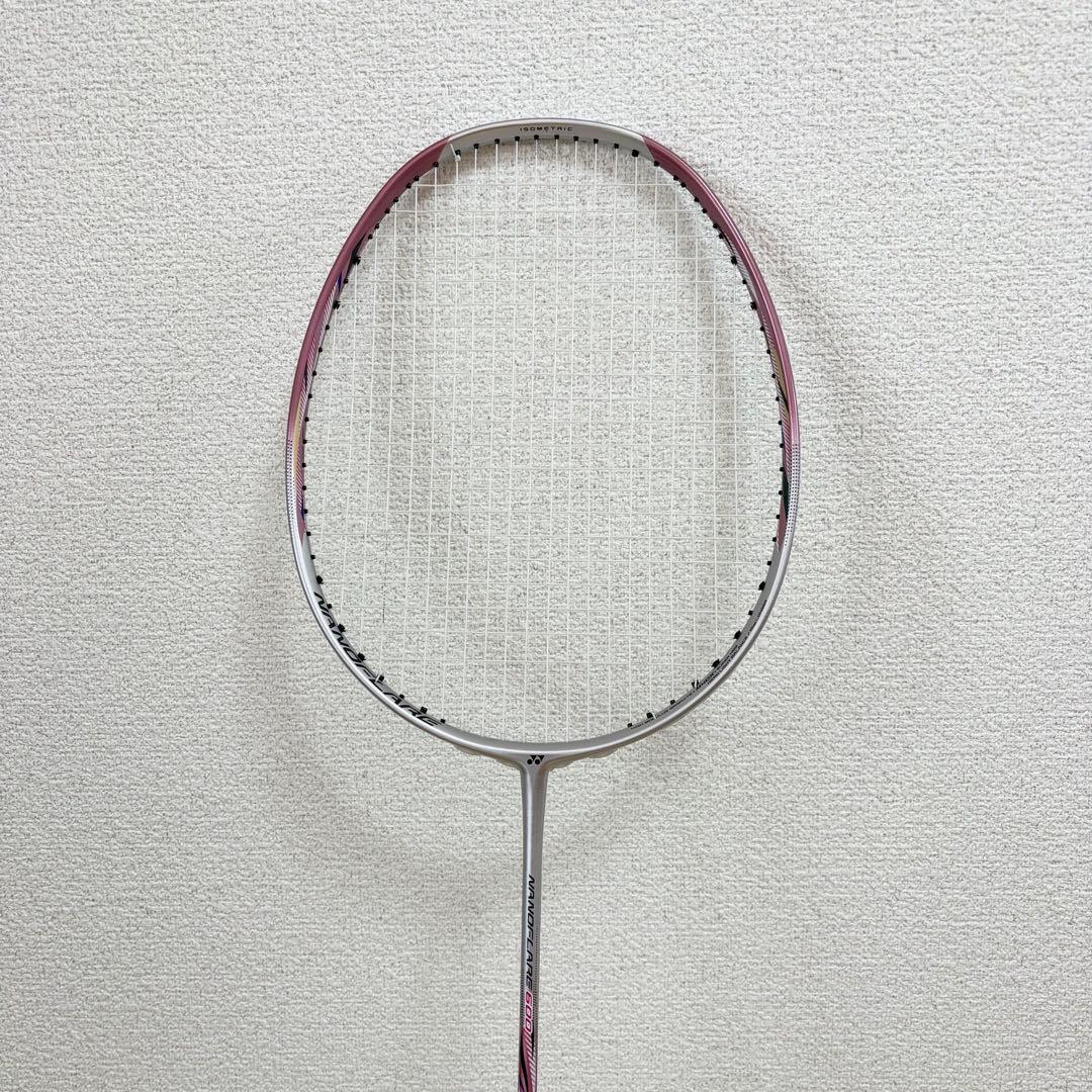 【美品】YONEX NANOFLARE 600　バドミントン　ラケット
