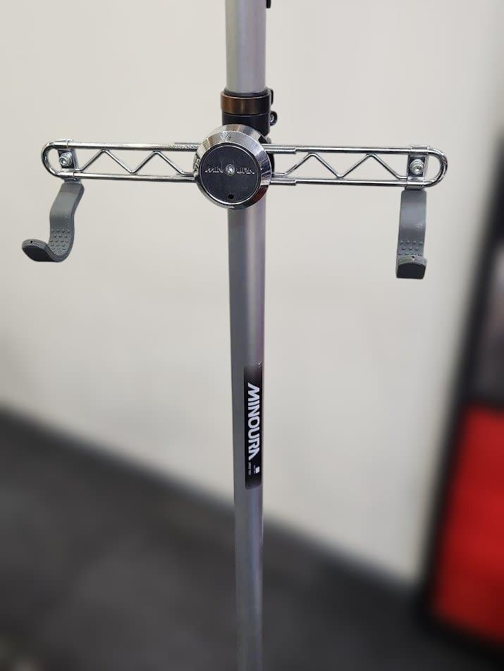 中古　バイクタワー　ミノウラ 20 D　ロードバイク　ポール収納スタンドNO4