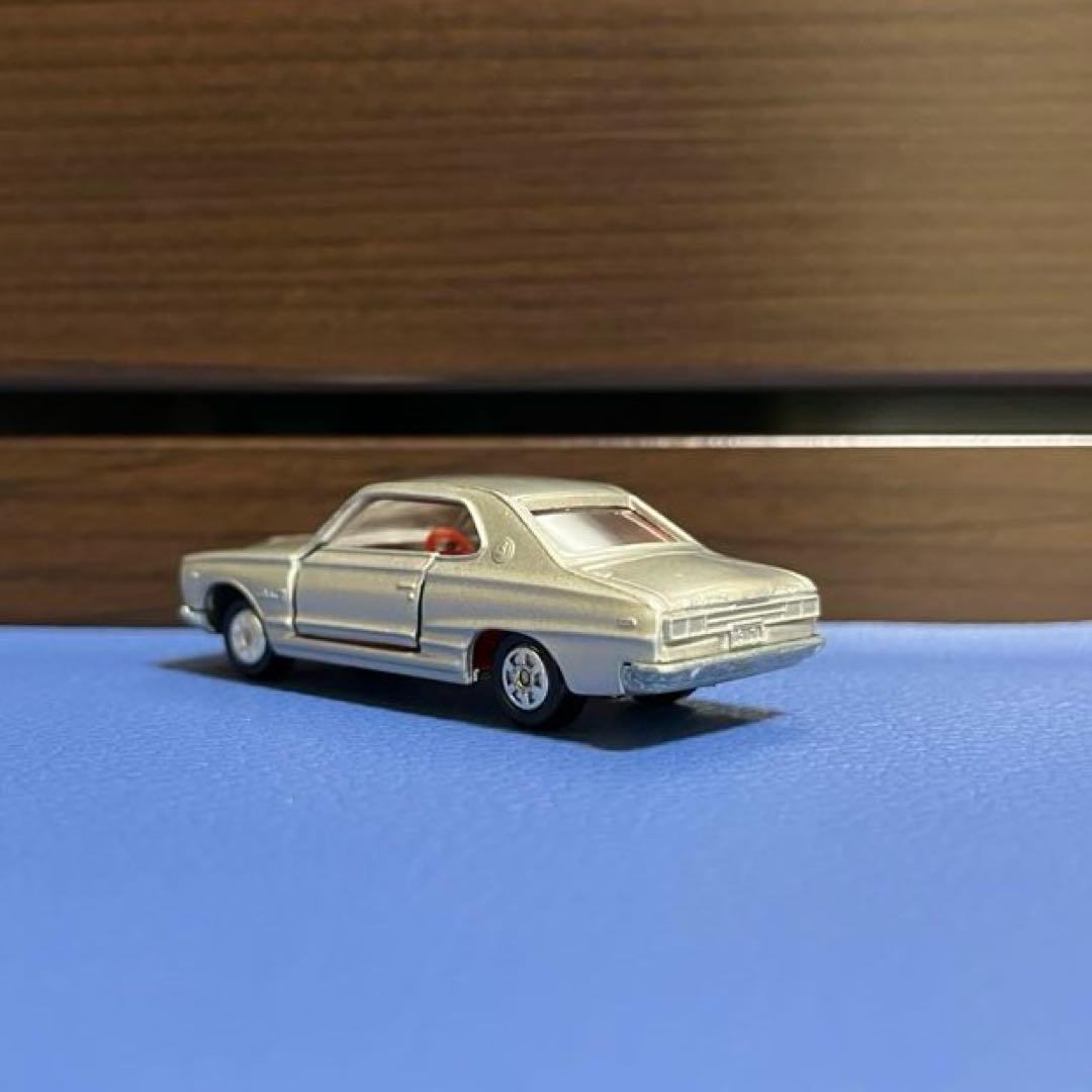 黒箱トミカNo.21日産スカイライン2000GT
