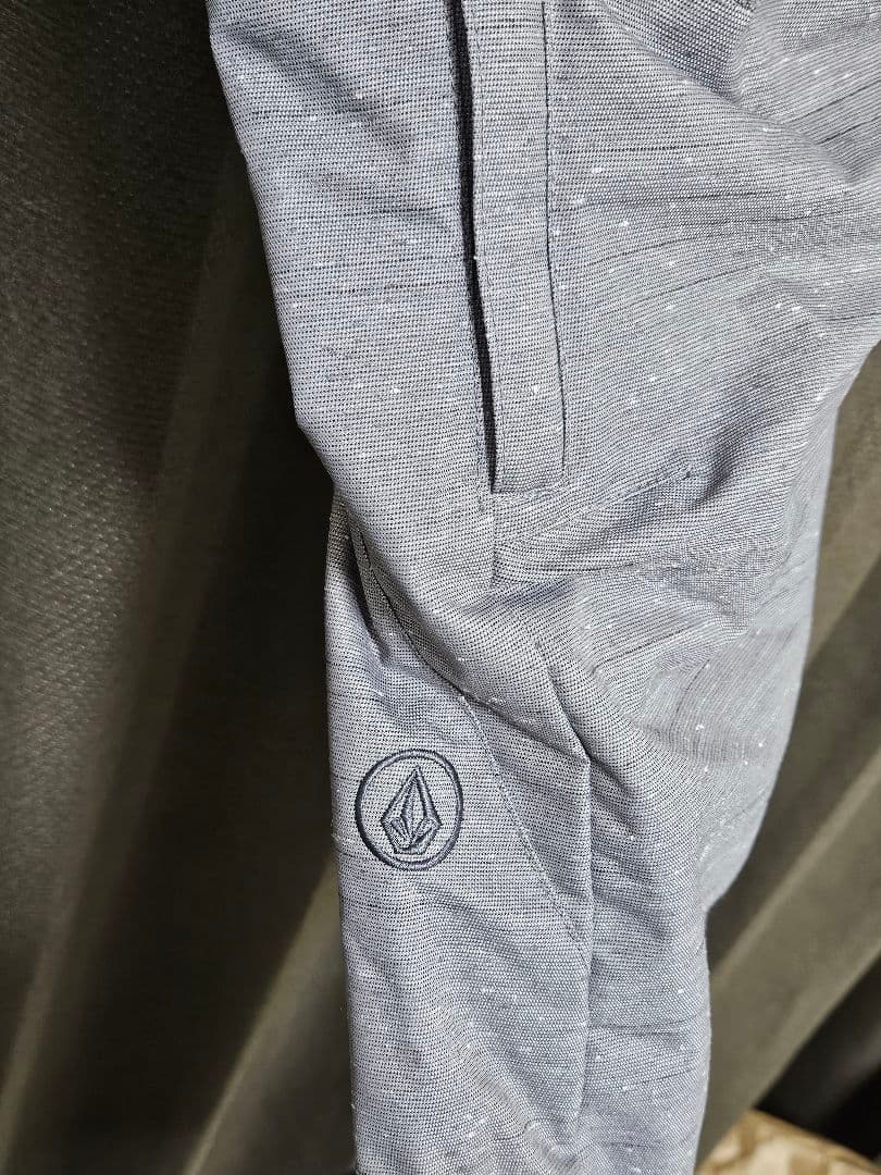 再々値下げしました。VOLCOM スノーボードパンツ 新品未使用　Sサイズ