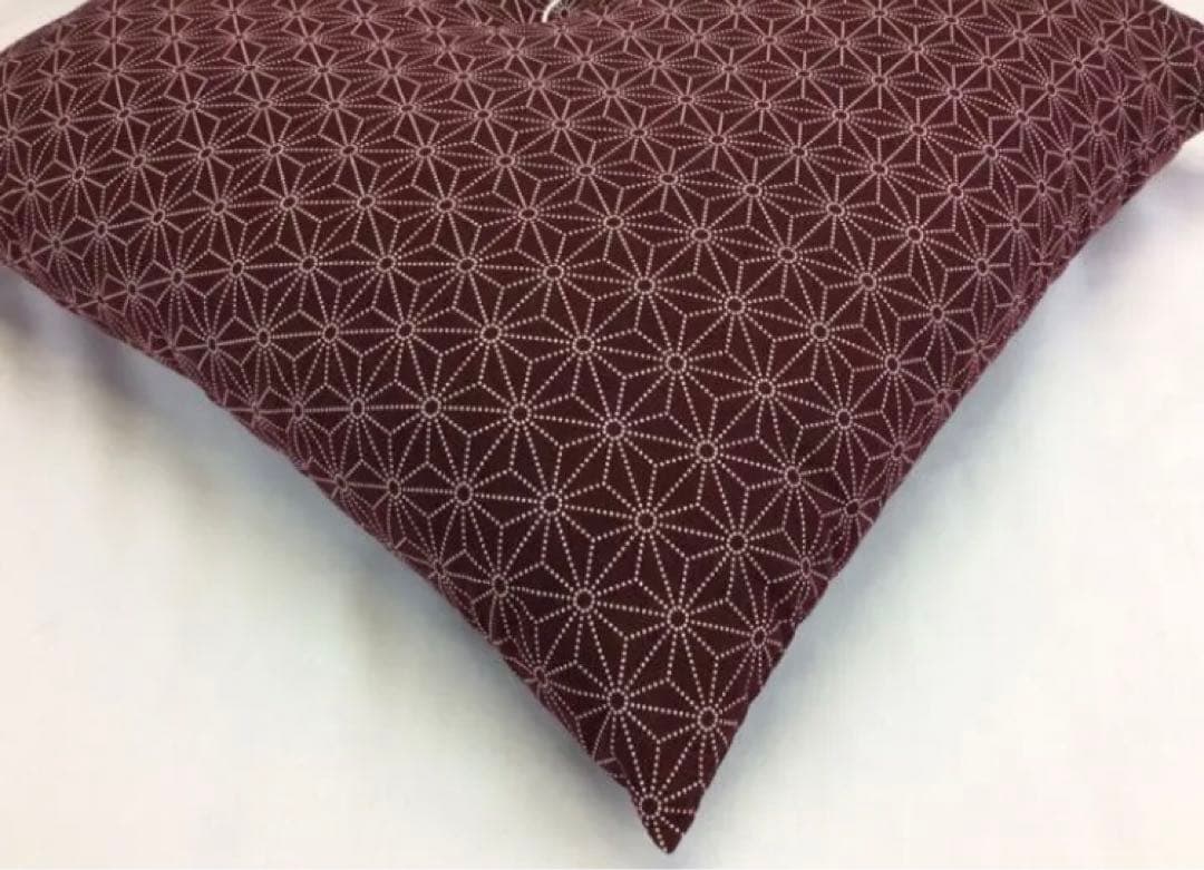 【新品工場より出来たて発送】小座布団 麻の葉 45×45㎝ えんじ色 8枚