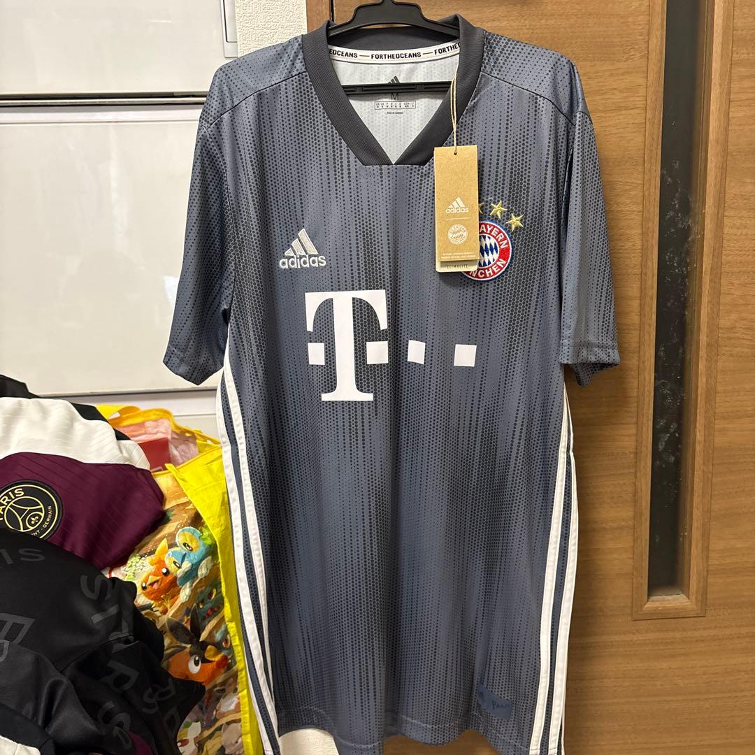 adidas バイエルンミュンヘン　フンメルス　Mサイズ