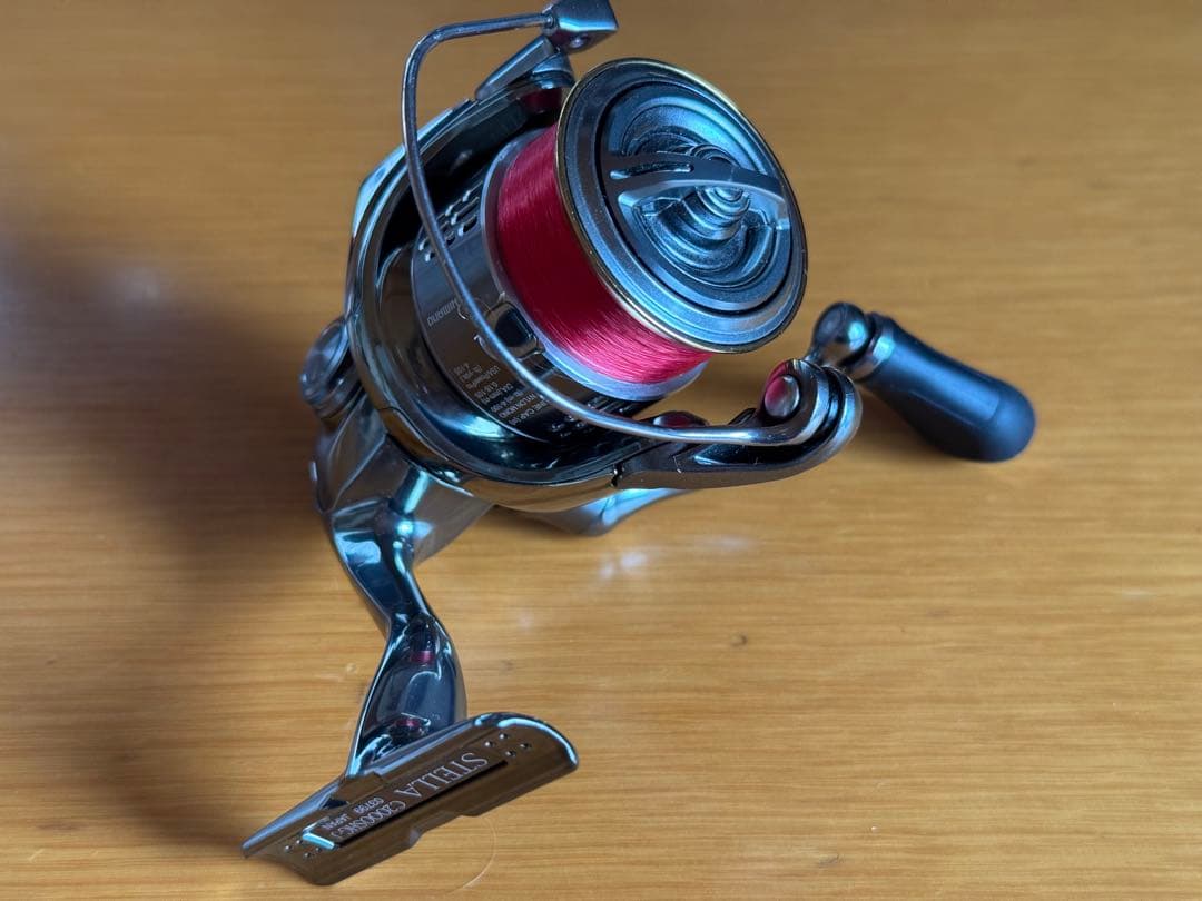 リール 18STELLA C2000SHG