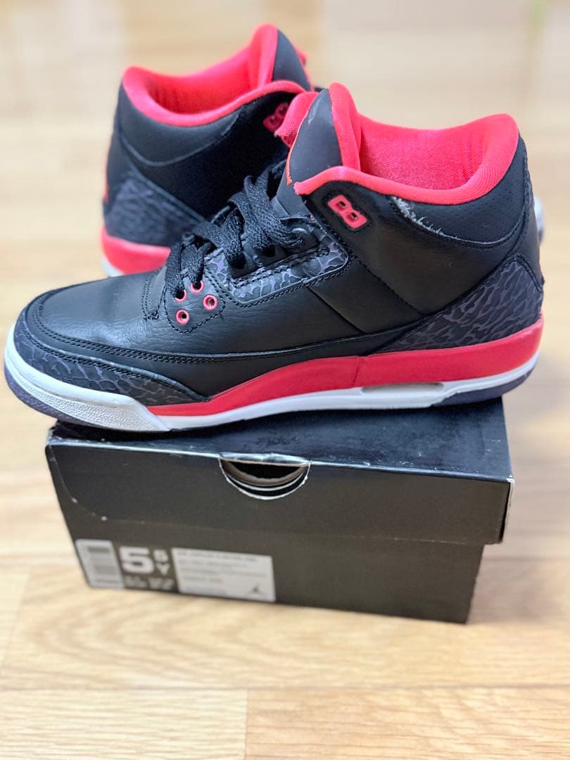 ナイキAir Jordan 3 retro ガールズ24cm