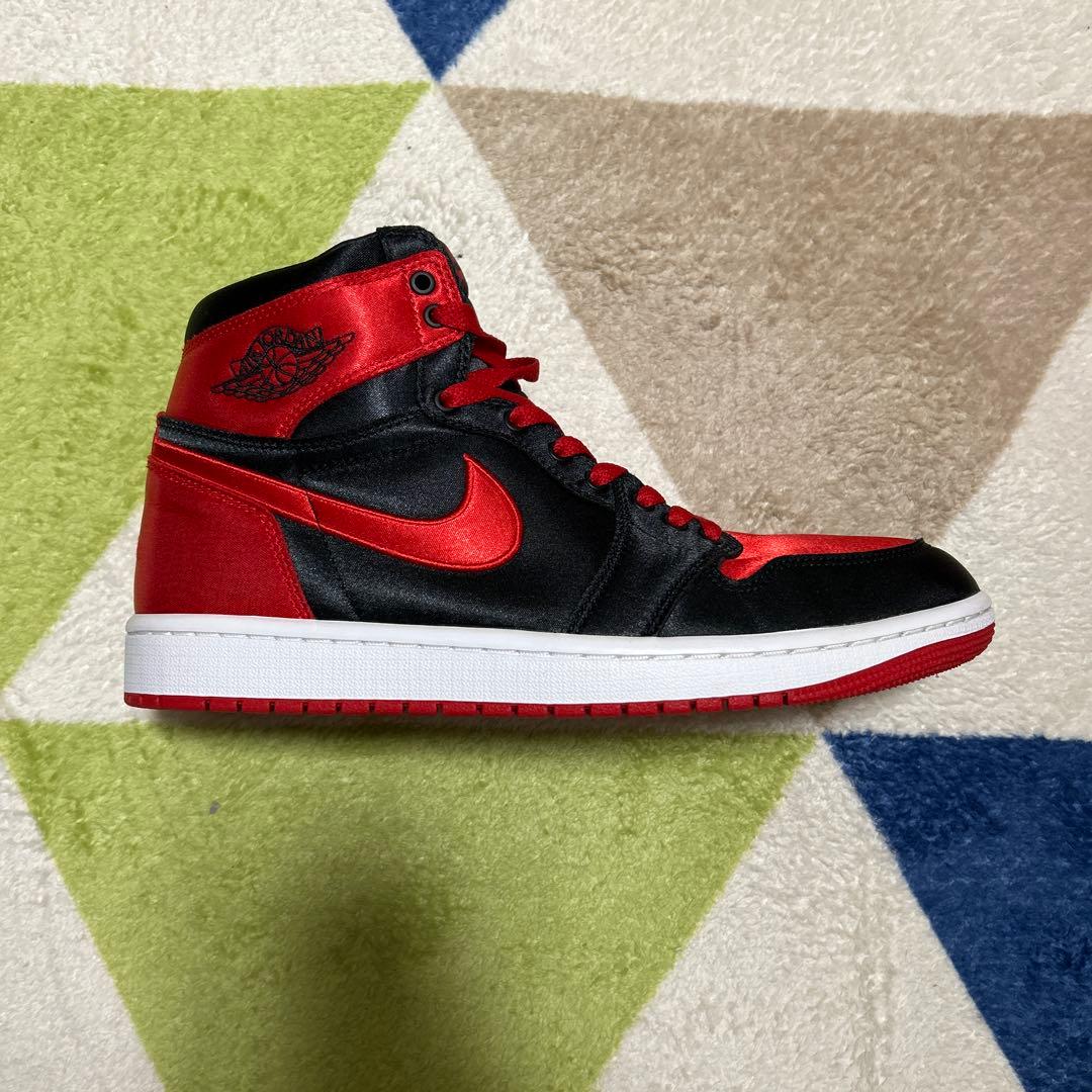 NIKE AIR JORDAN 1 ハイカット ブラック×レッド
