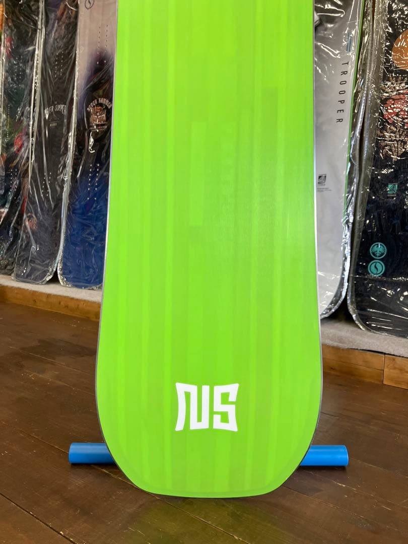 【中古】25-26 NEVER SUMMER TROOPER 154