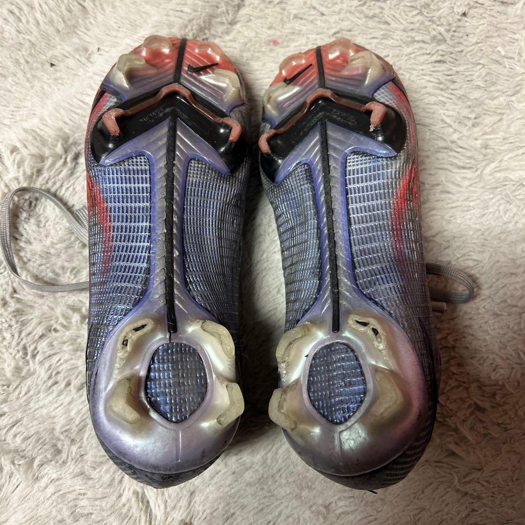 Nike マーキュリアルサッカーシューズ ハイカット シルバー・グレー
