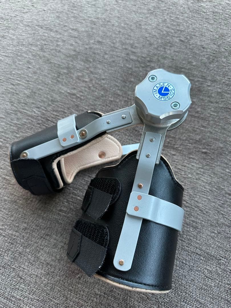 肘用装具　リハビリ　トレーニング　腕
